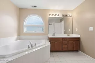 25 Brittany Ct, Atlantic Highlands, NJ 07716 - Photo 33
