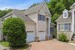 25 Brittany Ct, Atlantic Highlands, NJ 07716 - Photo 1
