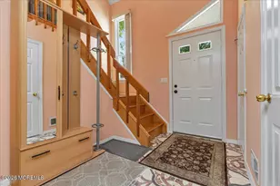 73 Malibu Dr, Eatontown, NJ 07724 - Photo 9