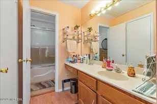 73 Malibu Dr, Eatontown, NJ 07724 - Photo 29