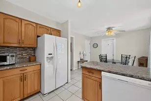 25 Rimwood Ln, Howell Township, NJ 07731 - Photo 5
