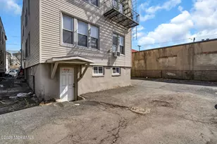 305 Cator Ave, Jersey City, NJ 07305 - Photo 27