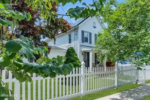 52 Bannard St, Freehold, NJ 07728 - Photo 3