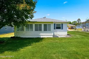 7 Canaries Ct, Toms River Township, NJ 08757 - Photo 15