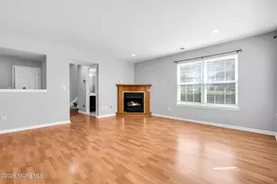 21 Forrest Ct, Tinton Falls, NJ 07753 - Photo 5