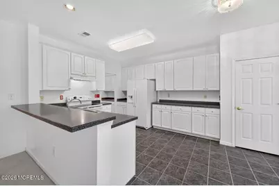 7 Allister Lane, Columbus, NJ 08022 - Photo 3