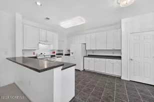 7 Allister Ln, Columbus, NJ 08022 - Photo 3
