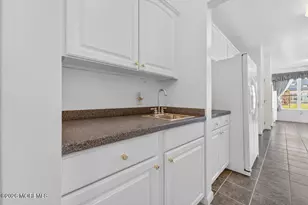 7 Allister Ln, Columbus, NJ 08022 - Photo 9