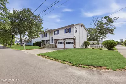 853 Neptune Avenue, Beachwood, NJ 08722 - Photo 3