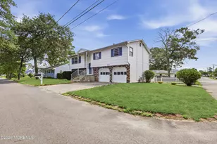 853 Neptune Ave, Beachwood, NJ 08722 - Photo 3