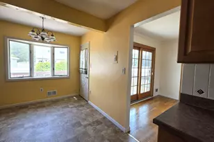42 Richards Dr, Sayreville, NJ 08859 - Photo 9