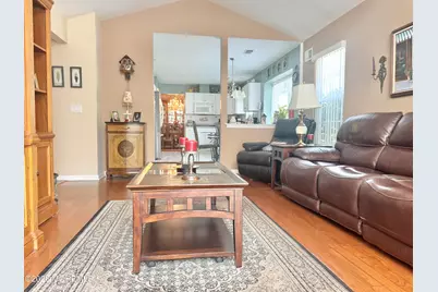 18 Skyline Drive, Lakewood, NJ 08701 - Photo 9
