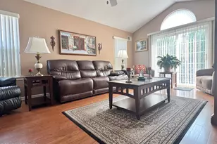 18 Skyline Dr, Lakewood, NJ 08701 - Photo 7