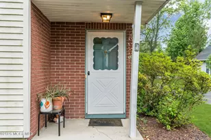 7 Kingston Close, Freehold, NJ 07728 - Photo 3