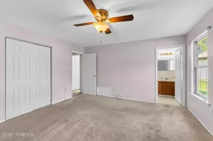 7 Kingston Close, Freehold, NJ 07728 - Photo 15