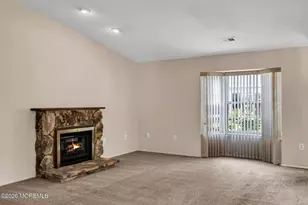 7 Kingston Close, Freehold, NJ 07728 - Photo 9