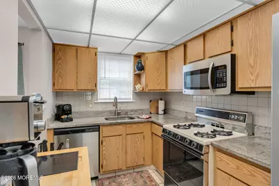 7 Kingston Close #1000, Freehold, NJ 07728 - Photo 15