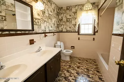 19 Scott Drive, Morganville, NJ 07751 - Photo 19