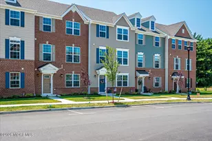 220 Anchor Wy, Aberdeen Township, NJ 07721 - Photo 3