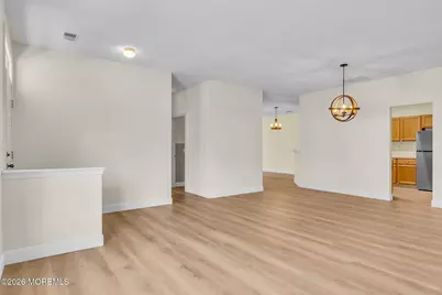 146 Greenlawns Drive, Lakewood, NJ 08701 - Photo 5