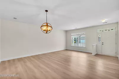 146 Greenlawns Drive, Lakewood, NJ 08701 - Photo 7