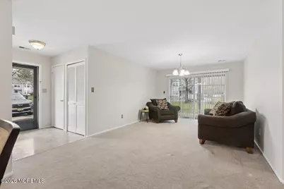 437 Hampton Court #12-1, Manalapan Township, NJ 07726 - Photo 11