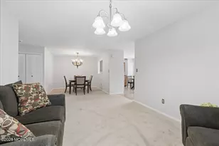 437 Hampton Ct, Manalapan Township, NJ 07726 - Photo 9