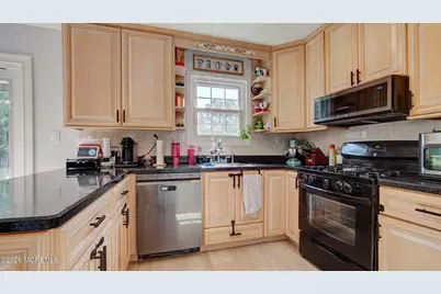 62 Jefferson Drive, Spotswood, NJ 08884 - Photo 11