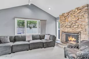485 Freehold St, Oakhurst, NJ 07755 - Photo 7