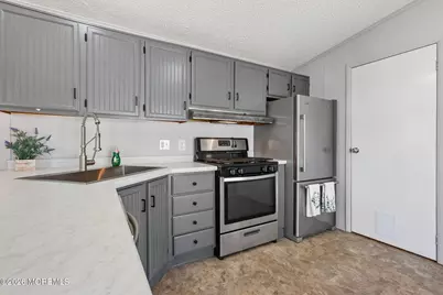 9 Secretariat Street, Howell Township, NJ 07731 - Photo 19