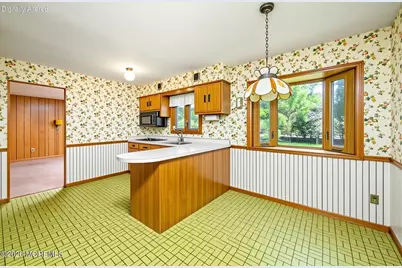 49 Newbury Road, Howell Township, NJ 07731 - Photo 7