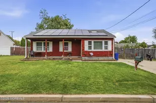 168 Milton Ave, Cliffwood, NJ 07721 - Photo 3