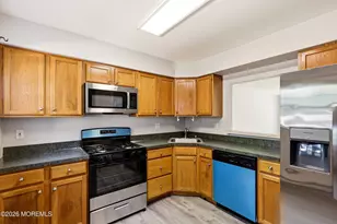 502 May Pink Ct, Tuckerton, NJ 08087 - Photo 3