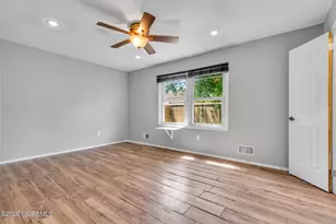 13 Scenic Dr, Freehold, NJ 07728 - Photo 17