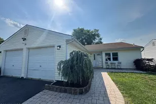 13 Scenic Dr, Freehold, NJ 07728 - Photo 3