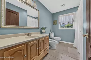 425 Iron Bridge Rd, Freehold, NJ 07728 - Photo 35