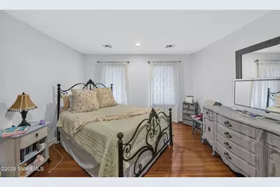 425 Iron Bridge Road, Freehold, NJ 07728 - Photo 33