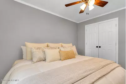157 Foxhill Court, Aberdeen Township, NJ 07747 - Photo 25