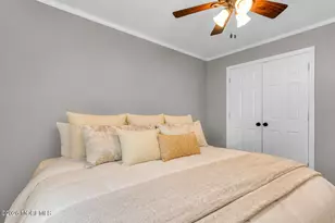 157 Foxhill Ct, Aberdeen Township, NJ 07747 - Photo 25
