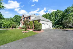 132 Rolling Hill Dr, Morganville, NJ 07751 - Photo 3