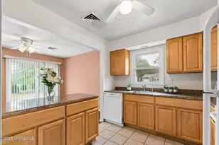 2 Sutherland Ct, Toms River Township, NJ 08757 - Photo 1