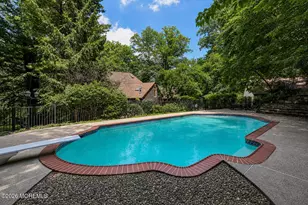 827 Holmdel Rd, Holmdel, NJ 07733 - Photo 37