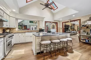 827 Holmdel Rd, Holmdel, NJ 07733 - Photo 13