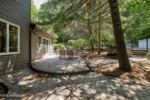827 Holmdel Rd, Holmdel, NJ 07733 - Photo 35
