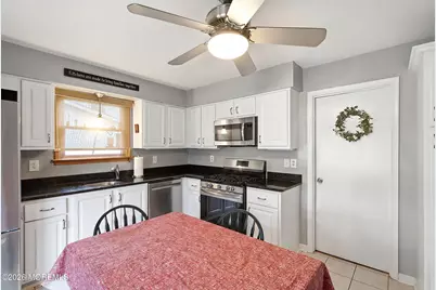15 Honeysuckle Way, Howell Township, NJ 07731 - Photo 11