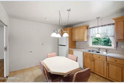 15 Tamarack Drive, Manalapan Township, NJ 07726 - Photo 7