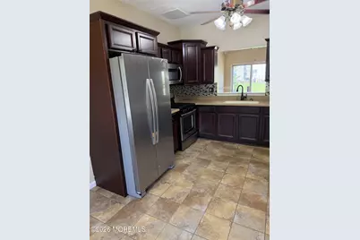 3904 Plowmans Court, Freehold, NJ 07728 - Photo 5
