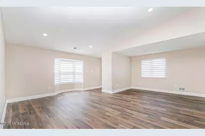13 Gatley Close, Freehold, NJ 07728 - Photo 11