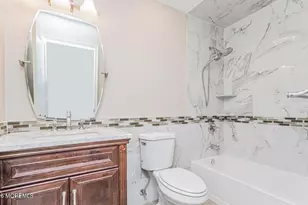 13 Gatley Close, Freehold, NJ 07728 - Photo 17