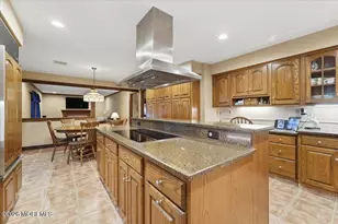 1 Marlboro St, Morganville, NJ 07751 - Photo 5